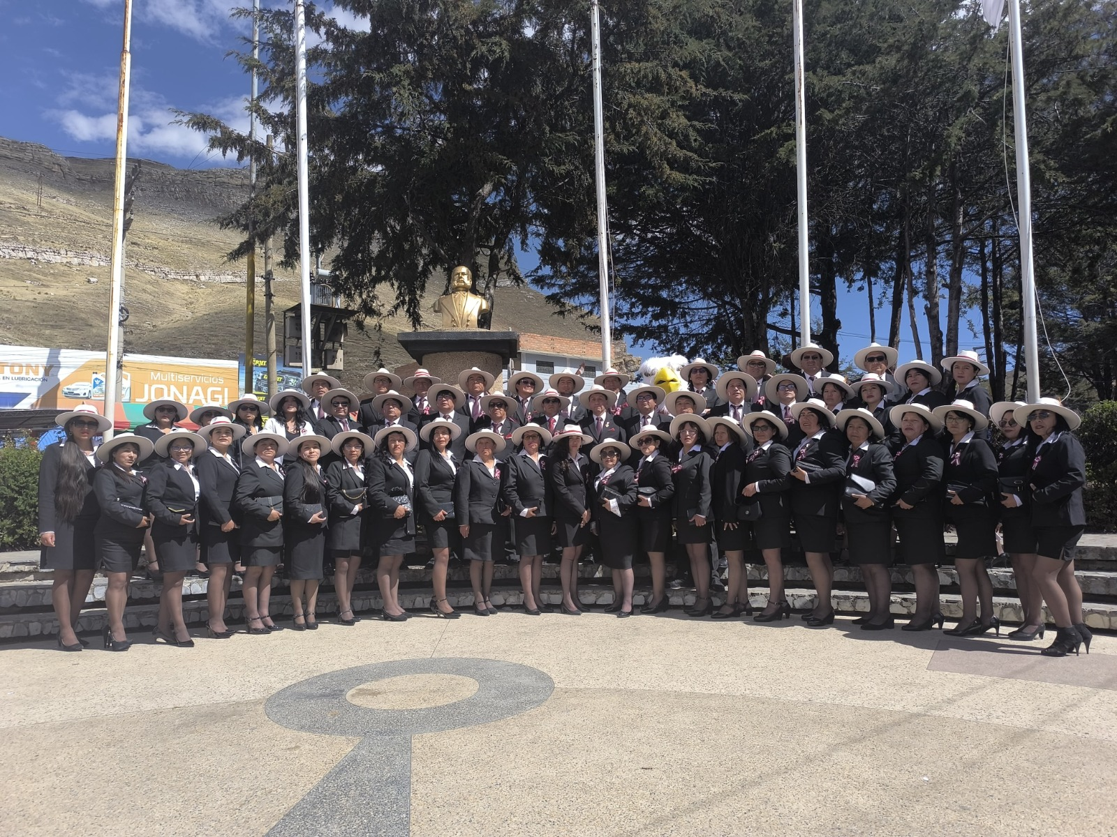 Estudiantes participando en actividad institucional